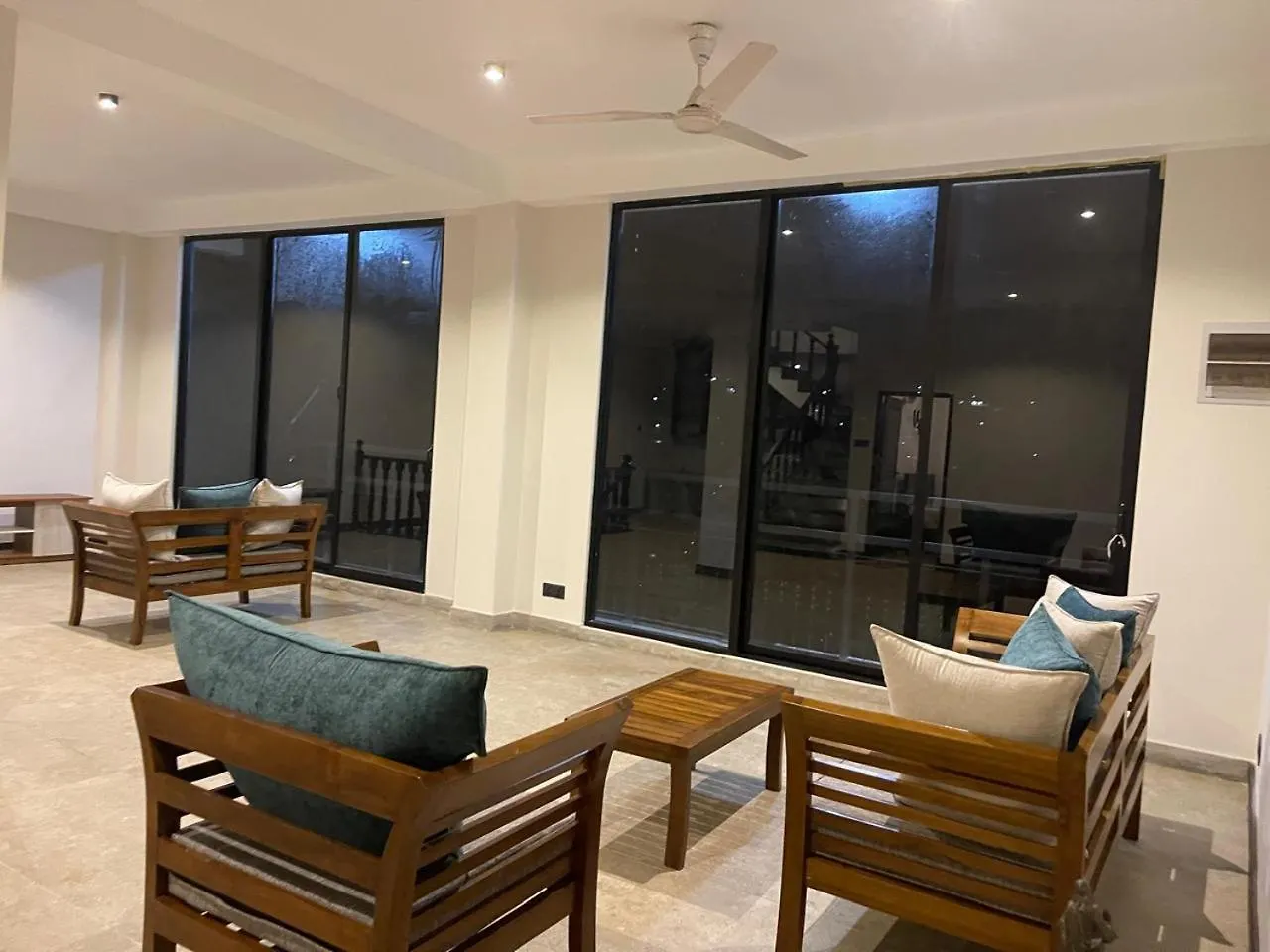 Lush Breeze Hotel Kandy Guest house