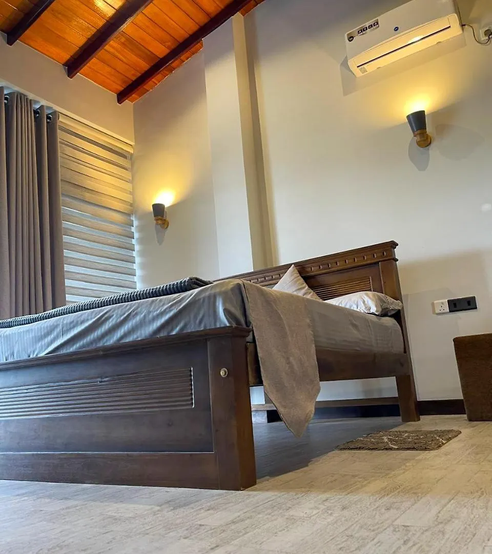 Lush Breeze Hotel Kandy